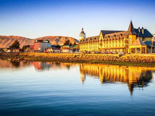 Puerto-Natales-Chile-Gulf-Almirante-Montt-the-Pacific-Ocean-waters-in-Chielan-Patagonia-Magallanes-Region._648140437-1